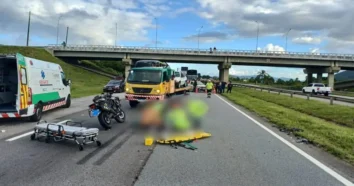 Acidente grave na BR-101 em Palhoça bloqueia via no domingo (22)