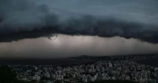 Alerta da Defesa Civil para Grande Florianópolis até domingo Alerta da Defesa Civil para Grande Florianópolis até domingo