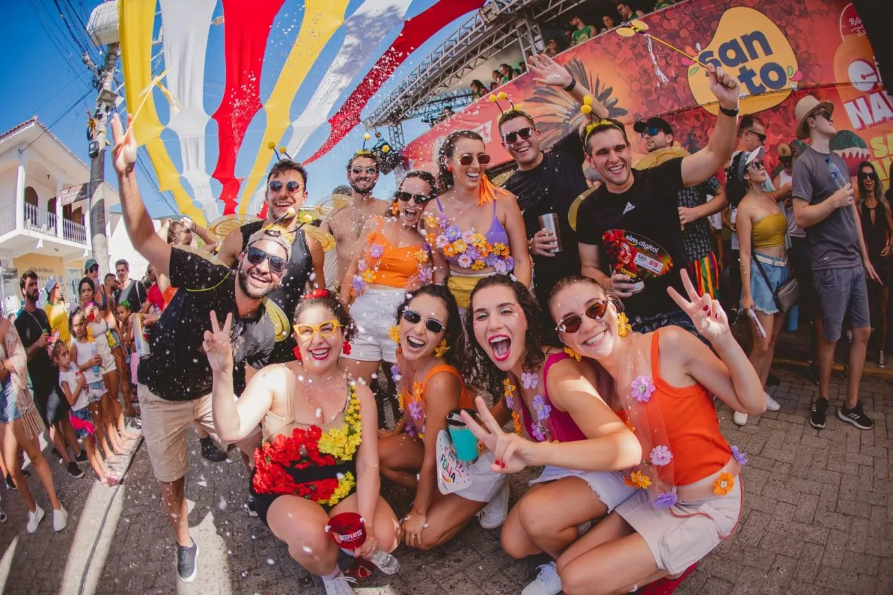 (Foto: Divulgação/Green Fotografias) O que é proibido nas arenas do Carnaval de Rua de Florianópolis