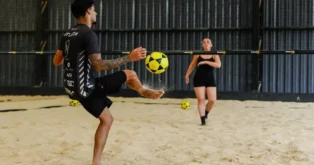 Fenômeno do futevôlei cresce em Florianópolis Fenômeno do futevôlei cresce em Florianópolis