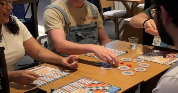 (Foto: Site Floripa / Divulgação) Jogaderia no Pátio Milano em Florianópolis em 24 de fevereiro