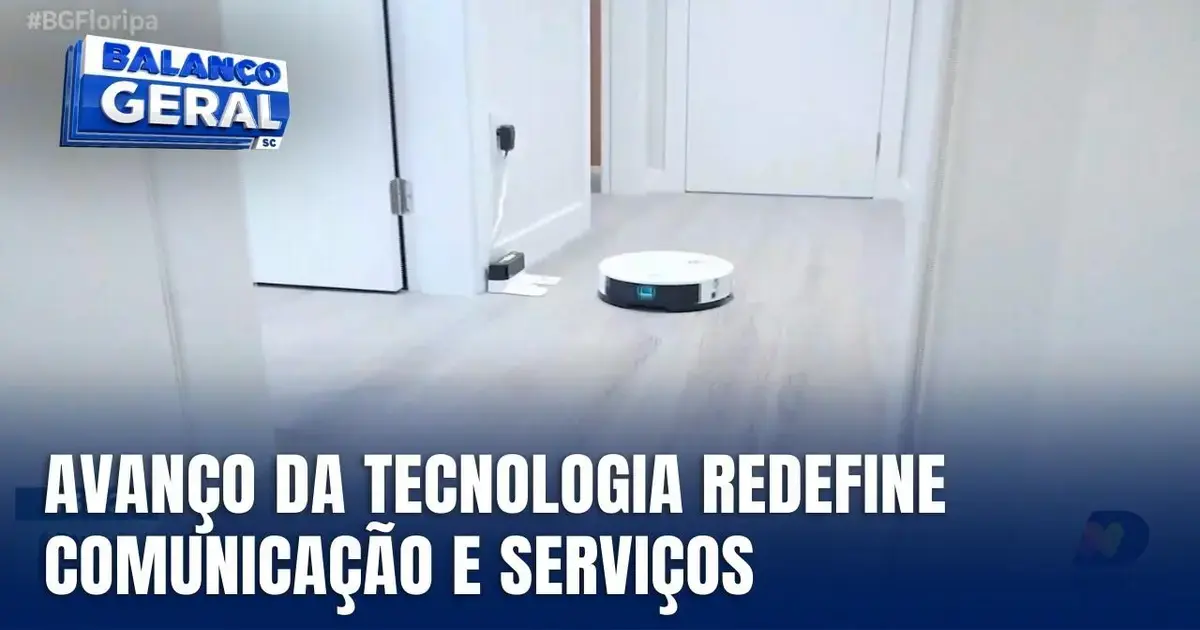 Robô aspirador em um corredor com portas ao fundo e um texto sobre o avanço da tecnologia em comunicação.