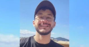 Corpo de Jonathan Manuel Zambrano Acosta localizado em Florianópolis Corpo de Jonathan Manuel Zambrano Acosta localizado em Florianópolis