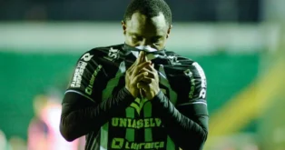 Figueirense enfrenta rebaixamento no Campeonato Catarinense Figueirense enfrenta rebaixamento no Campeonato Catarinense