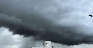 Frente fria traz risco de temporais em SC a partir de sexta-feira