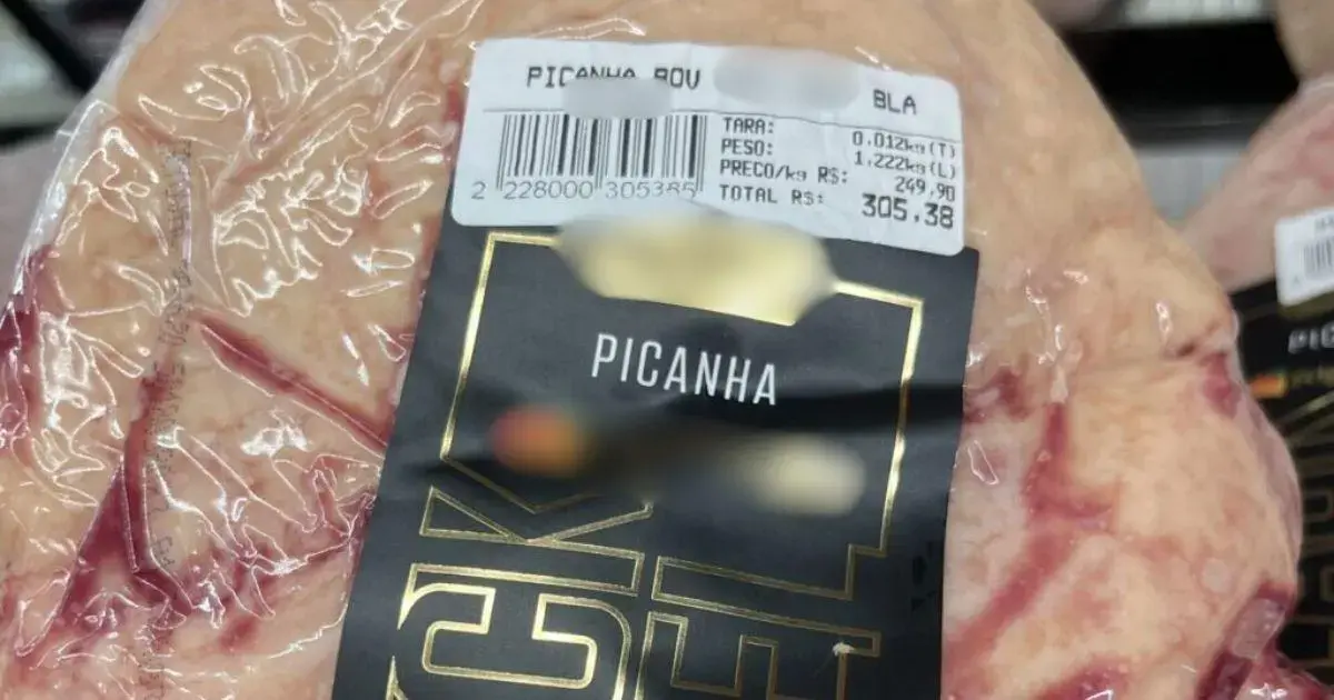 Preço da picanha atinge R$ 249,90 em supermercado de Florianópolis Pacote de picanha com etiqueta mostrando preço de R$ 249,90 por quilo e peso de 1,222 kg.