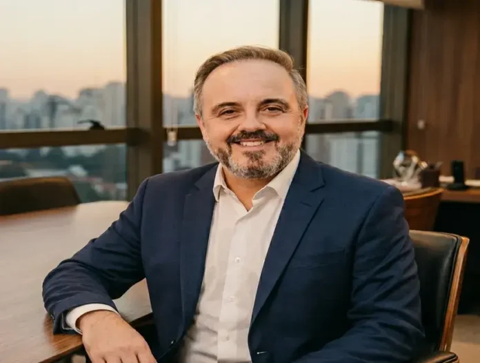 (Foto: De Olho Na Ilha / Divulgação) Daniel Martin Ely assume como novo CEO da Unicred