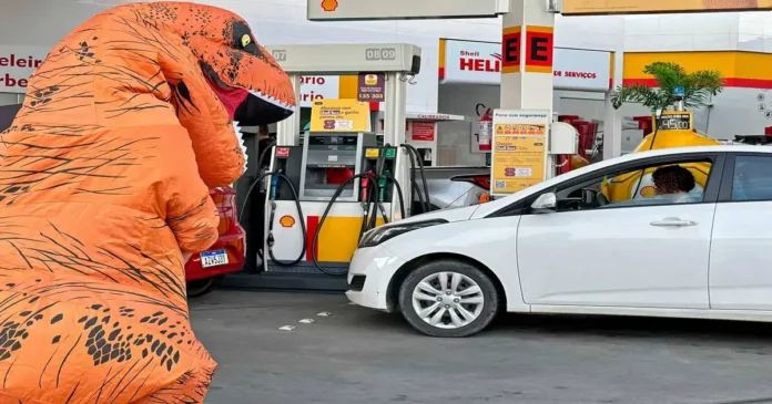 (Foto: De Olho Na Ilha / Divulgação) Gasolina a R$ 4,50 no Dia Livre de Impostos em Florianópolis