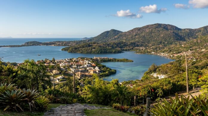 Florianópolis anuncia 300 oportunidades temporárias para motoristas e garis