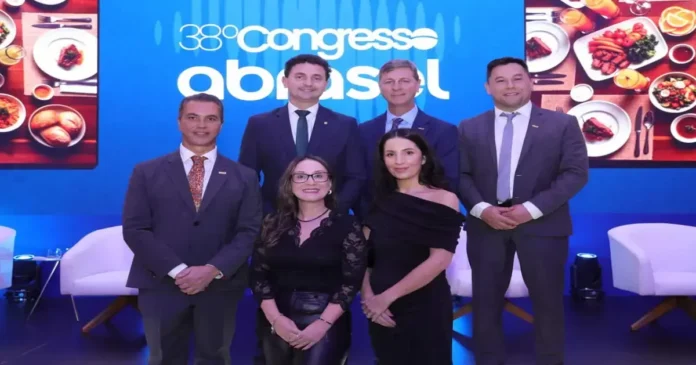 (Foto: De Olho Na Ilha / Divulgação) Comitiva catarinense discute propostas no Congresso Nacional